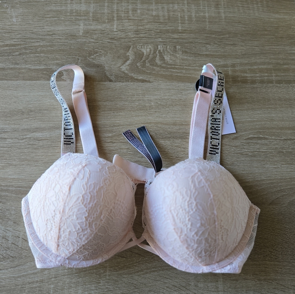 Bombshell Victoria Secret Bra